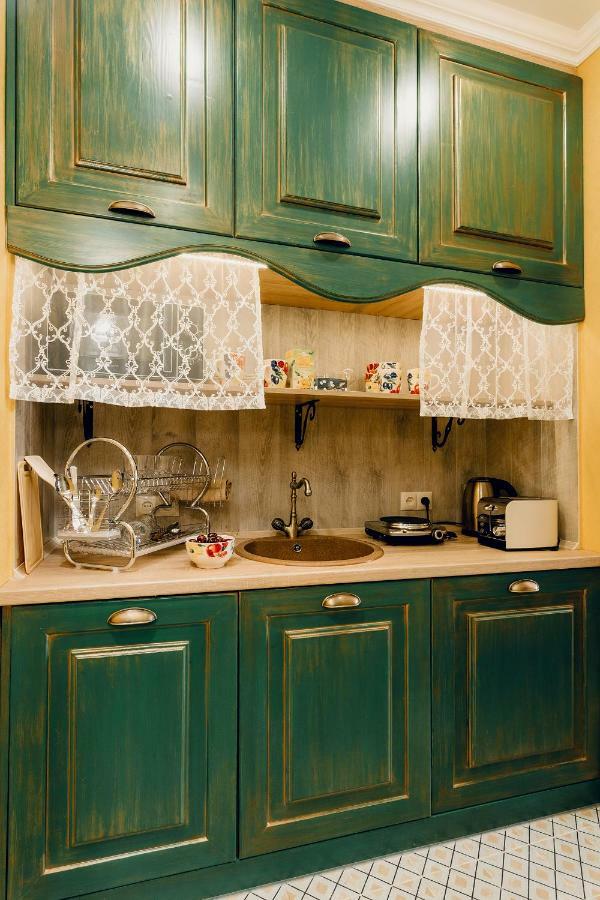 Honey Pie Apartment Lviv Ngoại thất bức ảnh